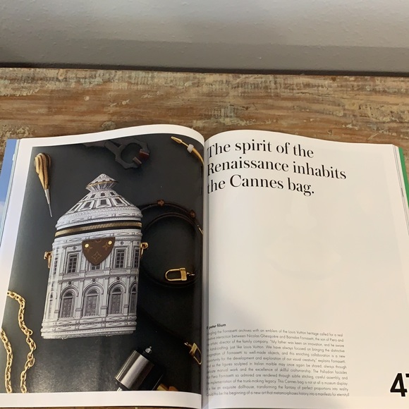 Louis Vuitton The Book #12 - Picture 9 of 10